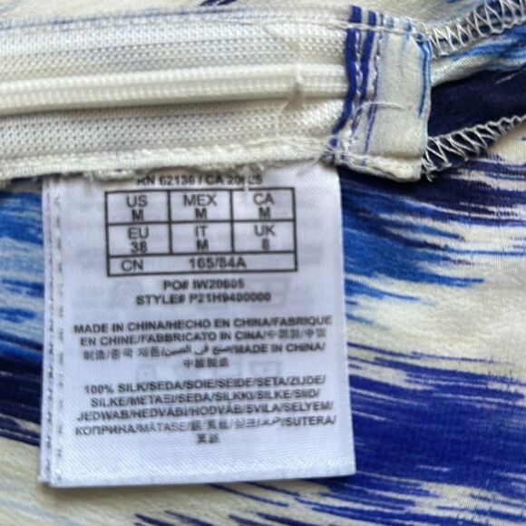 ⭐️GUESS by Marciano Silk Sleeveless Blouse⭐️ - Picture 7 of 7